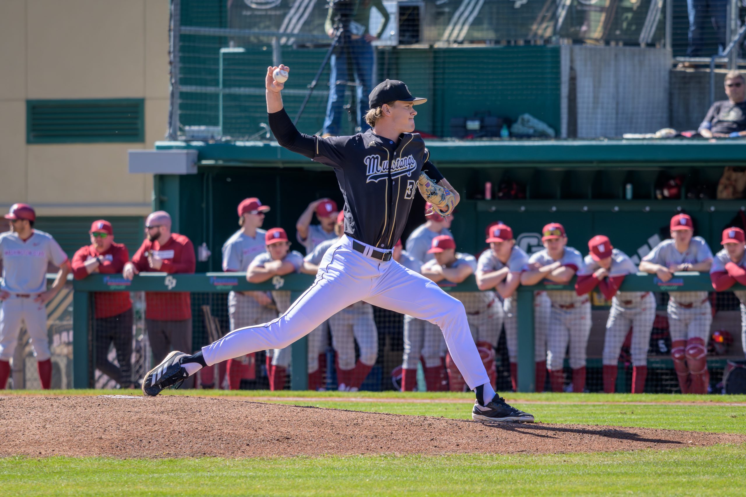 Cal Poly Baseball walk-off on wild pitch Saturday but split weekend games against Washington State